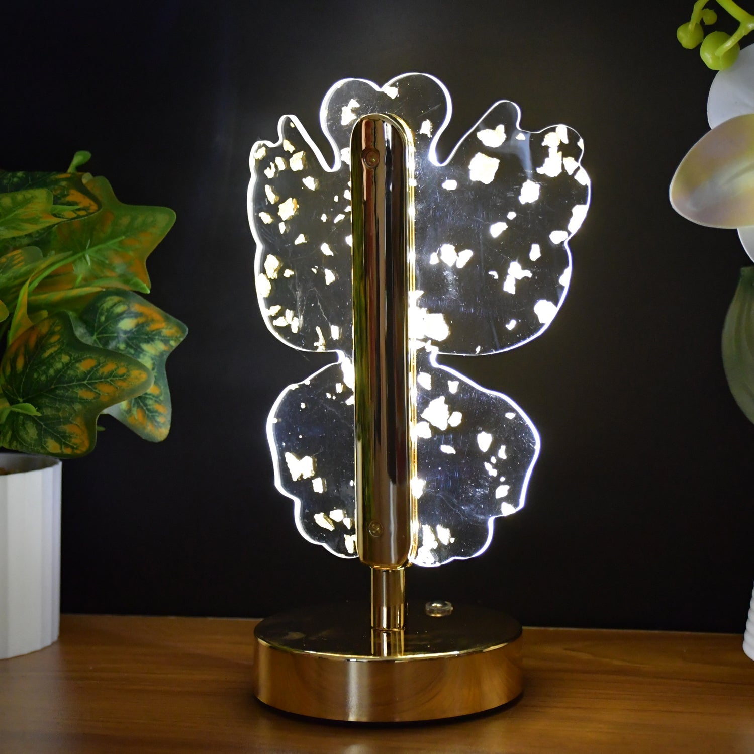 Luxury Golden Crystal LED Table Lamp (1 Pc) Luxury Golden Crystal LED Table Lamp (1 Pc)